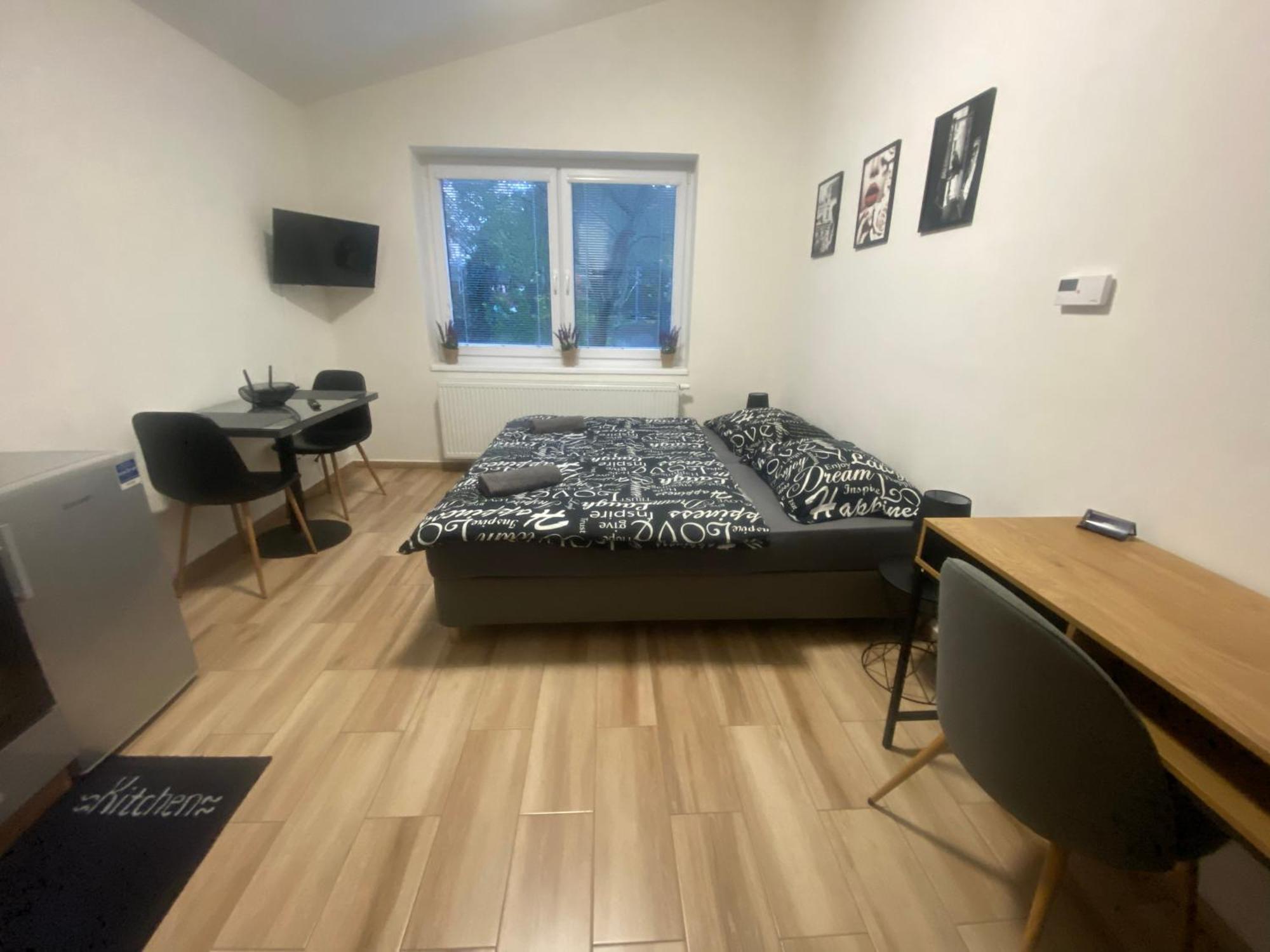 Cerna Ruze - Apartman 7 Plzeň Exteriér fotografie